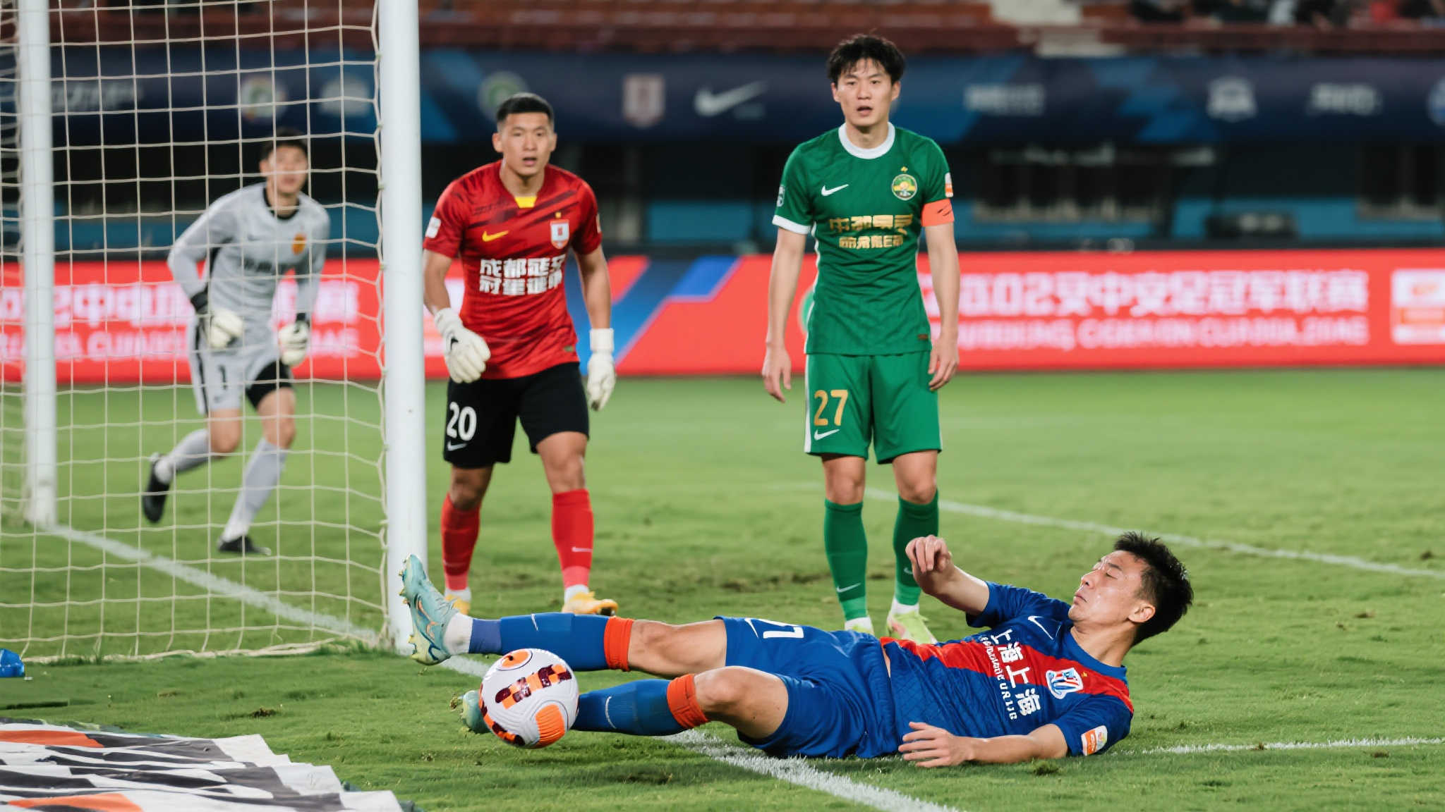 了比赛的紧 了比赛的紧