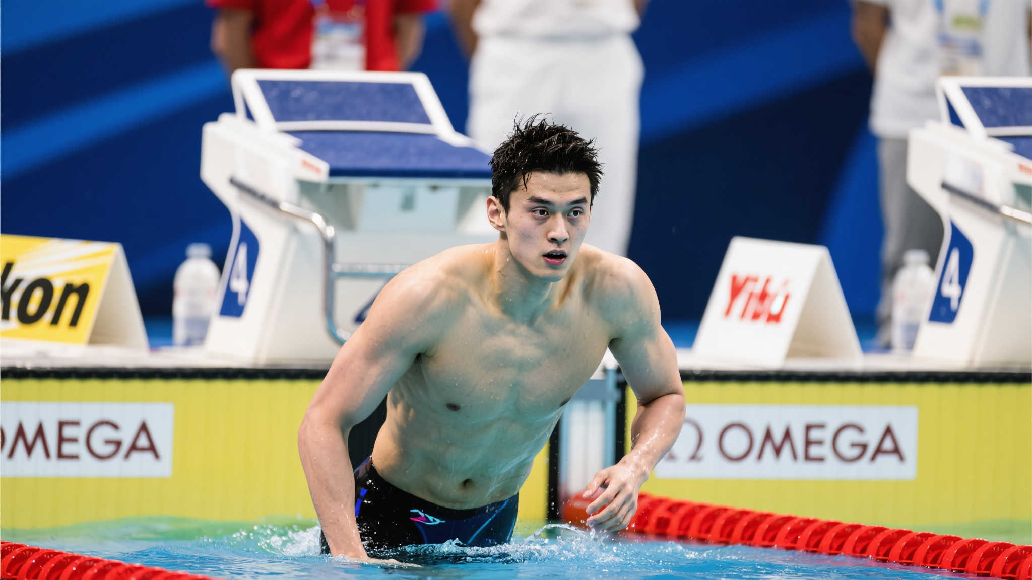 也是这种紧 也是这种紧